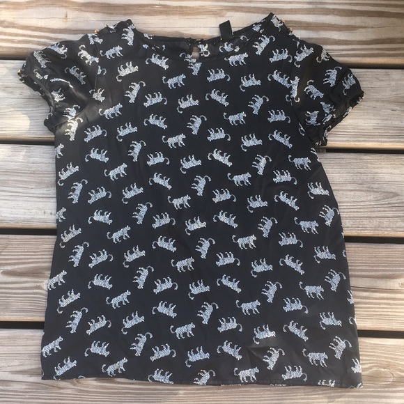 Forever 21 Tops - Forever 21 leopard blouse